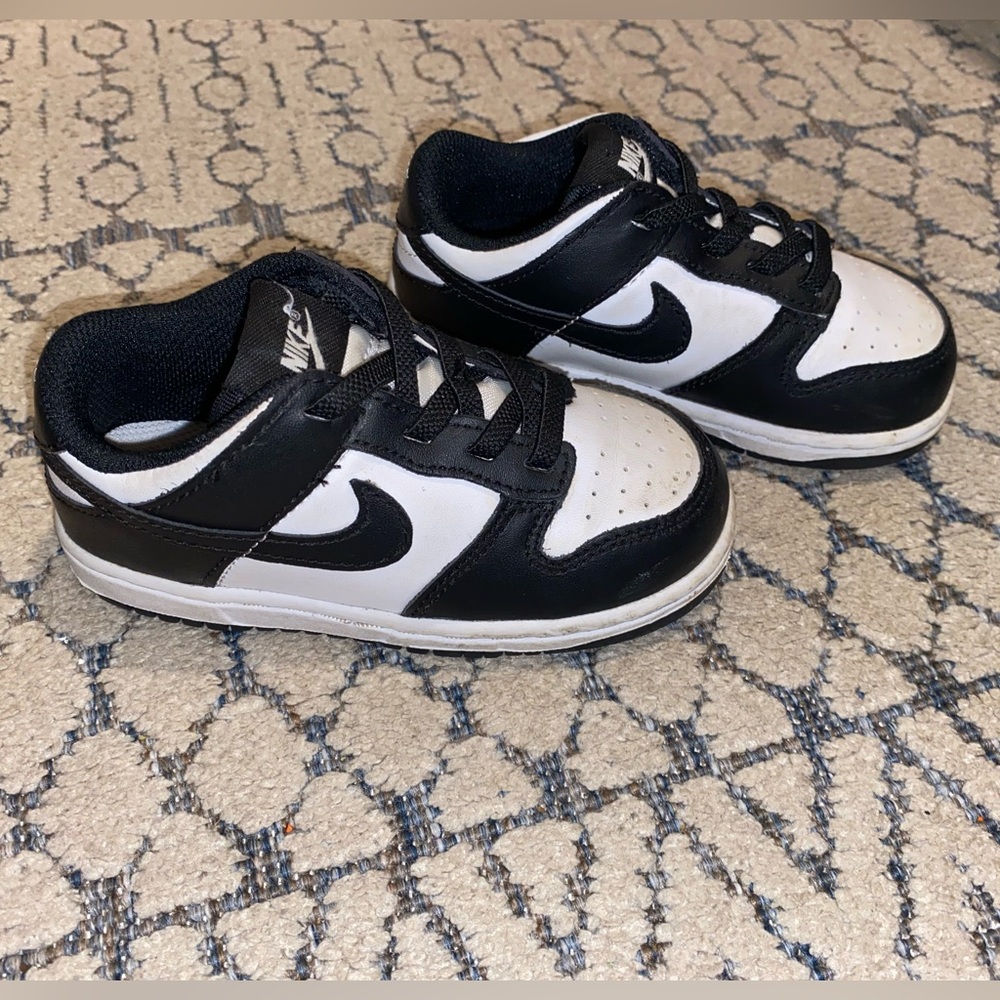 SOLD-Nike Dunks